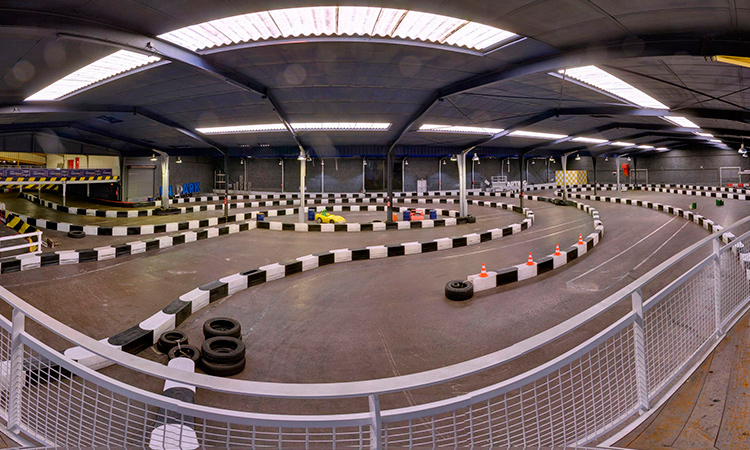 EN IMAGES. À Brest, l'ouverture du Kart indoor a réuni mille pilotes