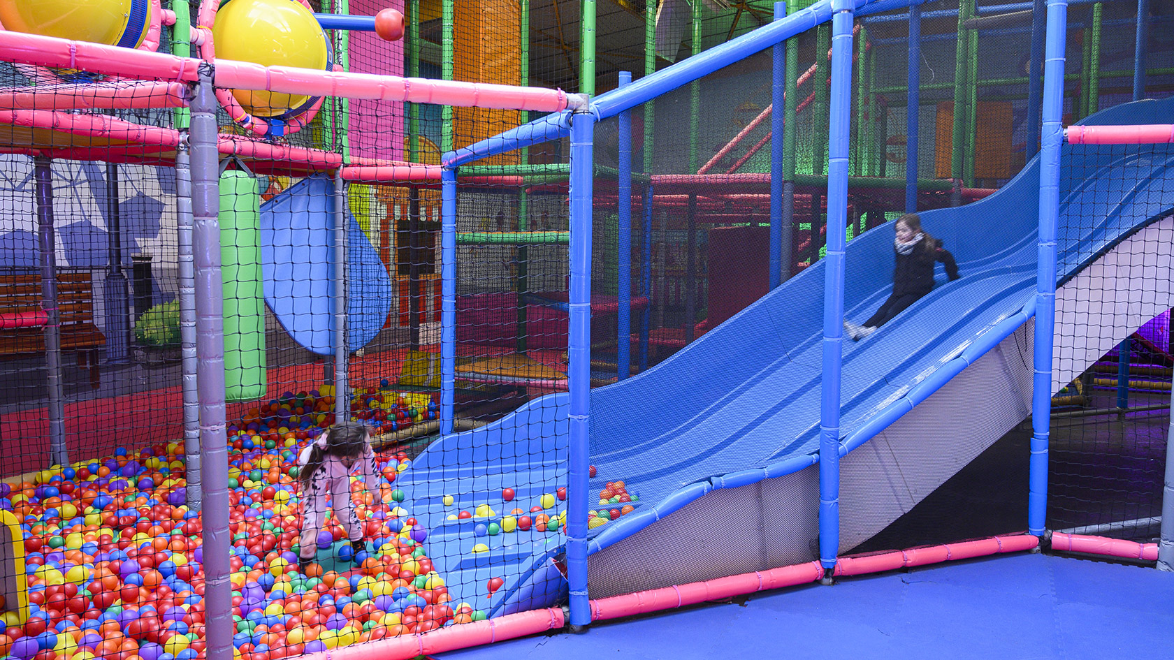 Aire de jeux et structures indoor pour enfants à Aix-en-Provence